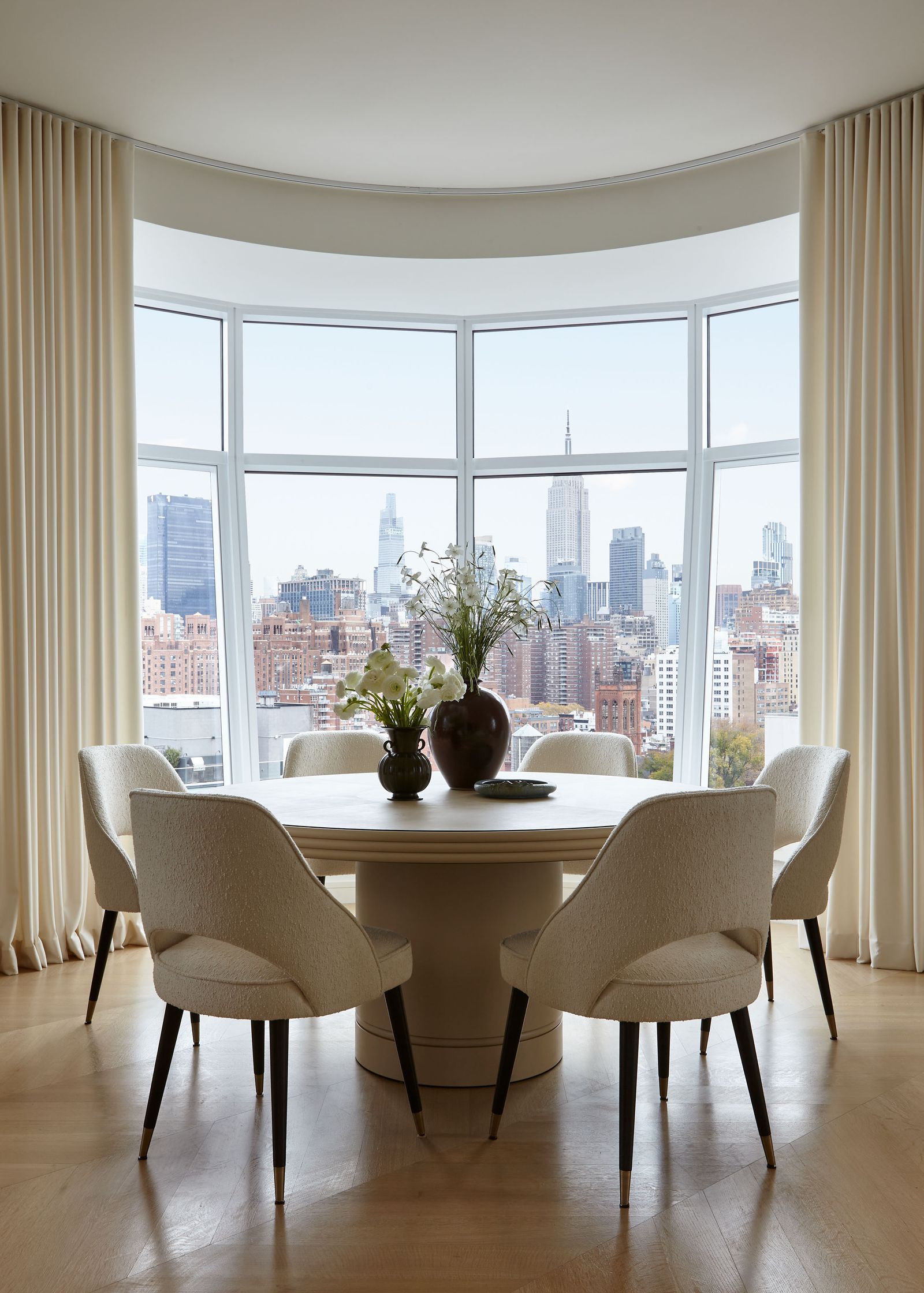 Lantern House New York City Esstisch mit Stühlen