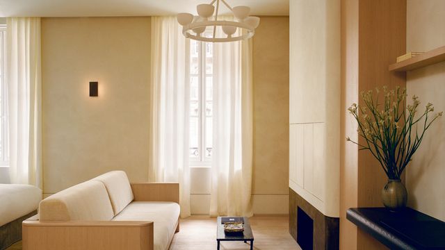 Luxuriöse Materialien, aber dezente Farben: So wurde diese Wohnung zu einem superschicken Kokon in Beige