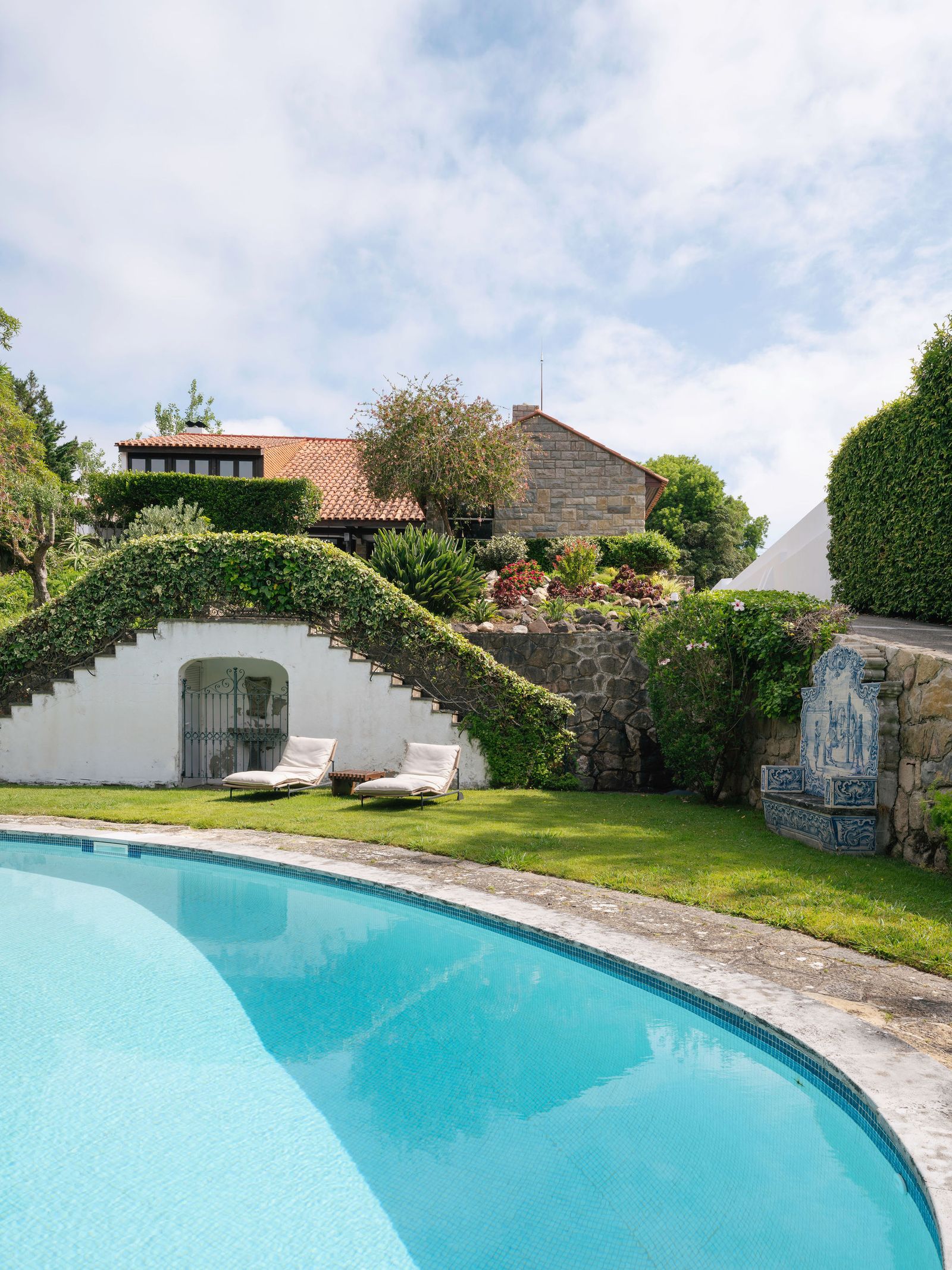 Renovierung Haus in Portugal Garten mit Pool