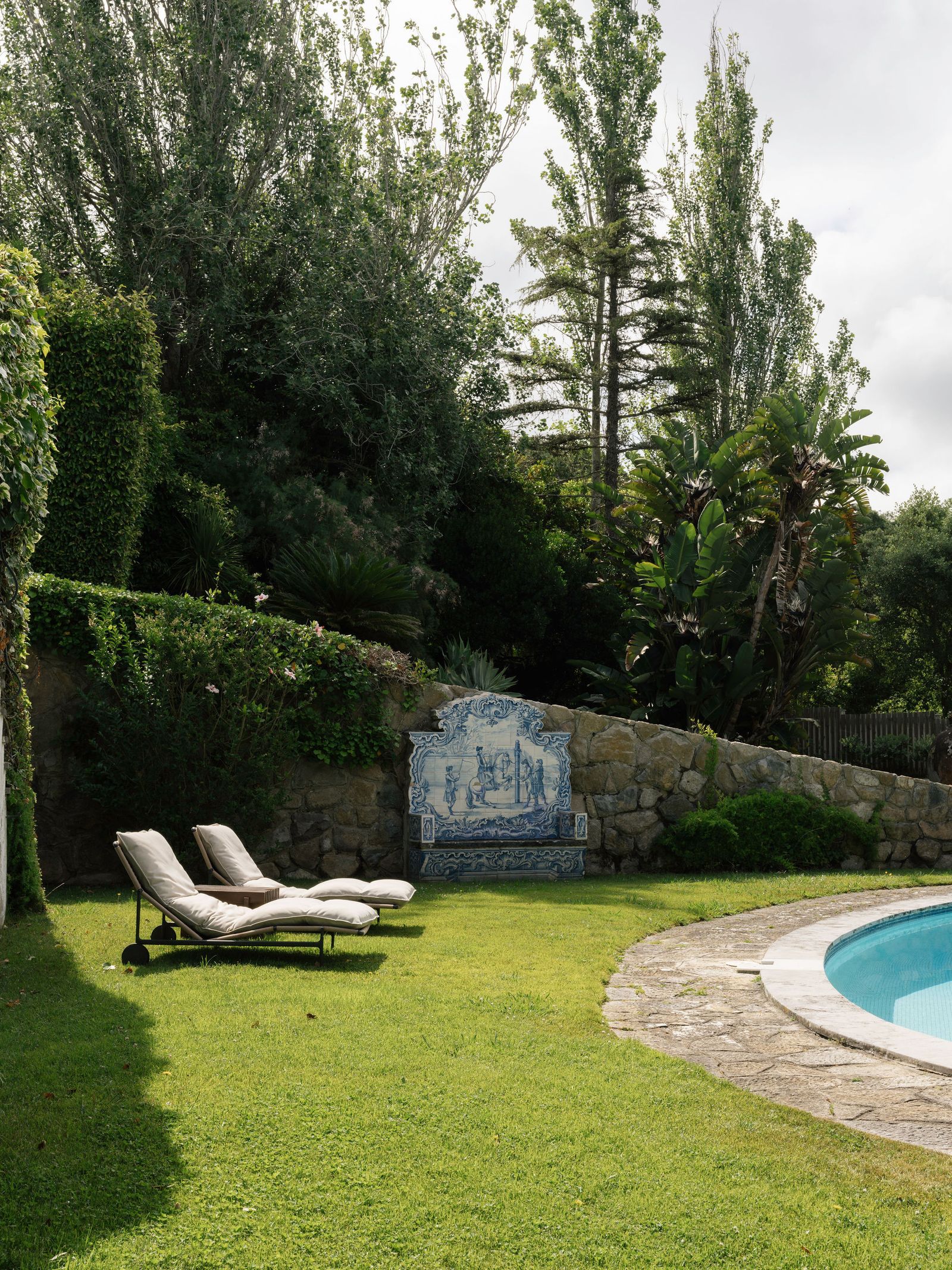 Renovierung Haus in Portugal Garten mit Swimmingpool