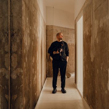 Coole Renovierung: So wohnt AD100-Designer Joern Scheipers in seiner Altbauwohnung in Berlin