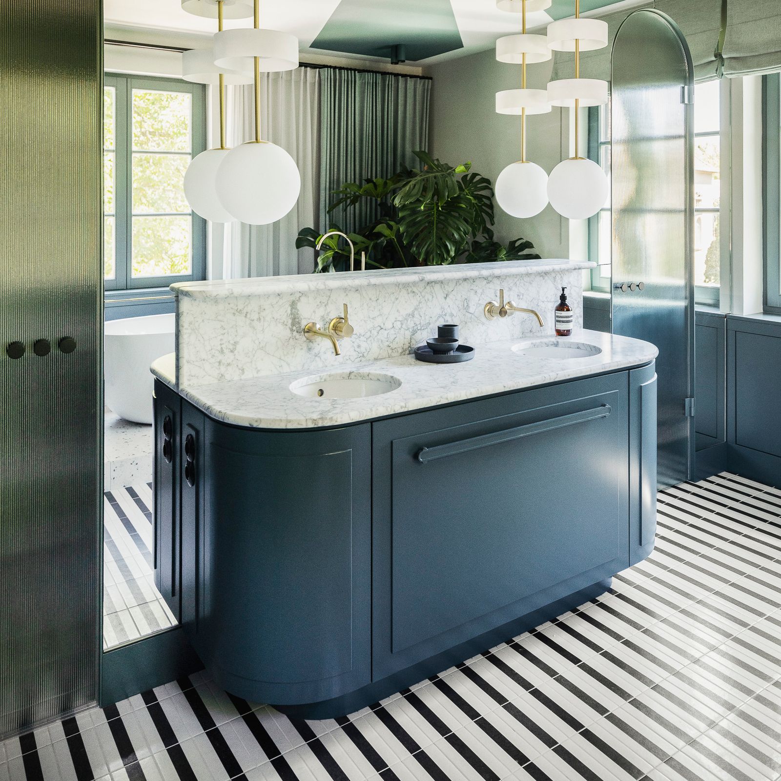 Badezimmer-Trends 2025: 6 inspirierende Trends, die AD100-Designer für das Bad vorhersagen