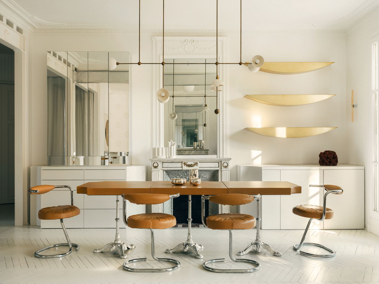 Brutalismus trifft auf Pariser Architektur der 1910er-Jahre: Clément Lesnoff-Rocard schafft ein architektonisches Spannungsfeld