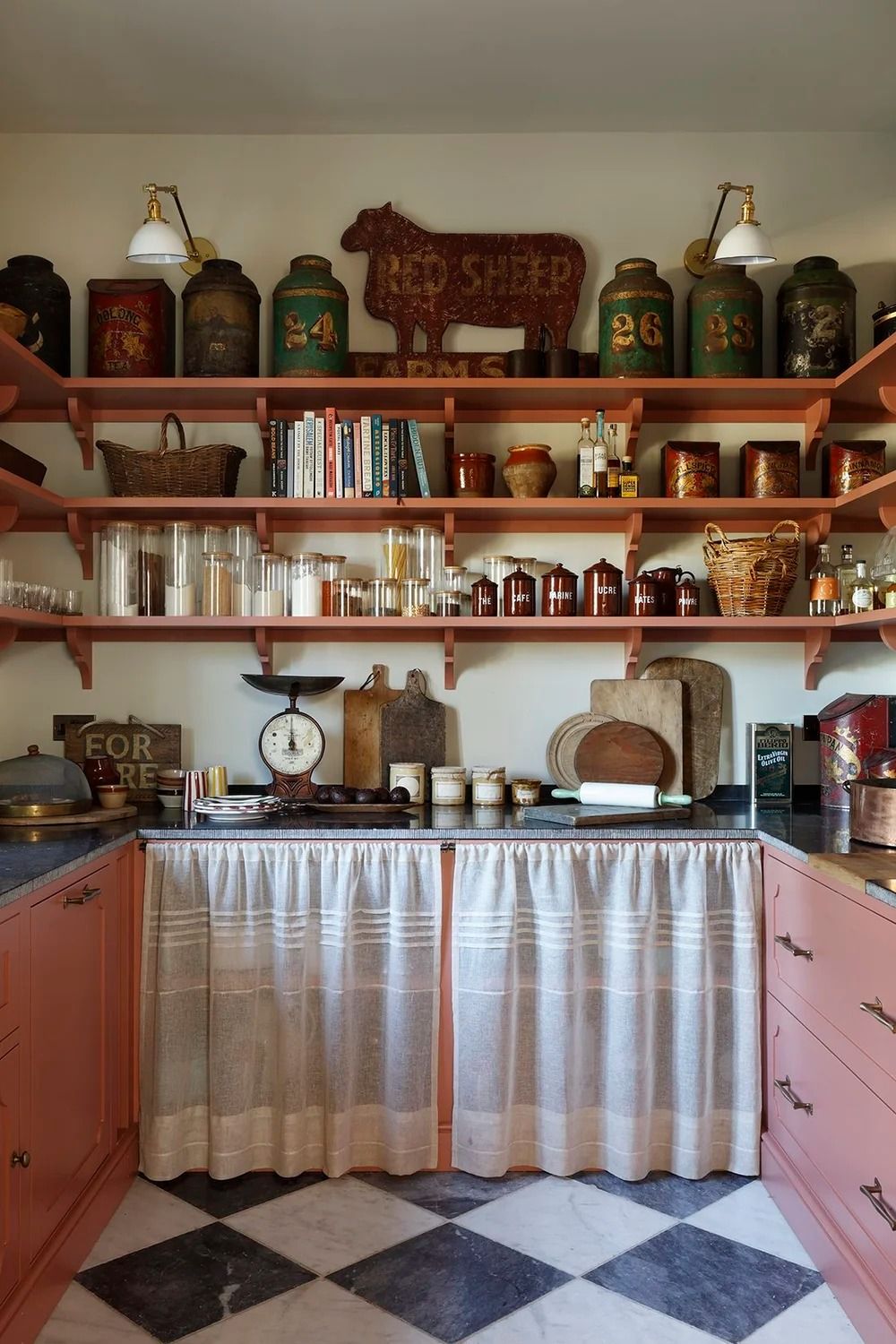 Vorratskammer Ham Interiors