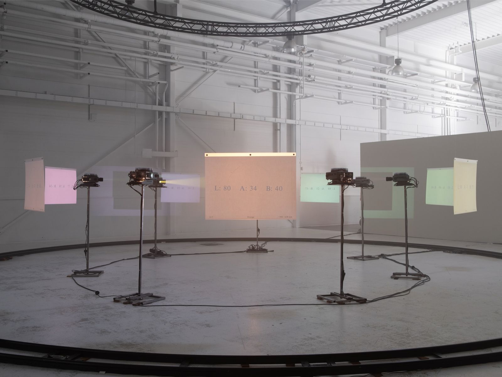 „Five Studies on Light“ in Berlin: Mit Klang- und Filmkunst präsentiert das Emergence Magazine seine neue Ausgabe „Seasons“