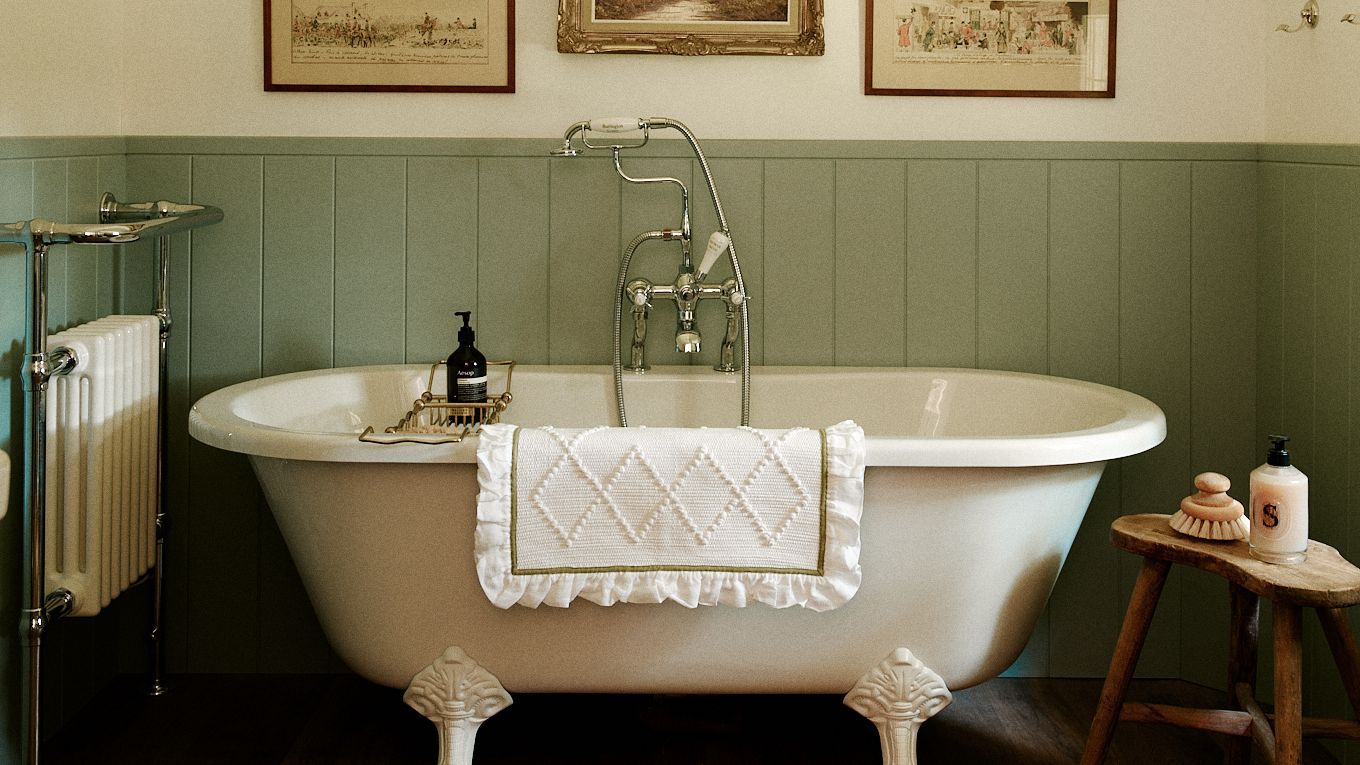 Reetdachhaus Cottage Normandie Renovierung Badezimmer des Gästehauses