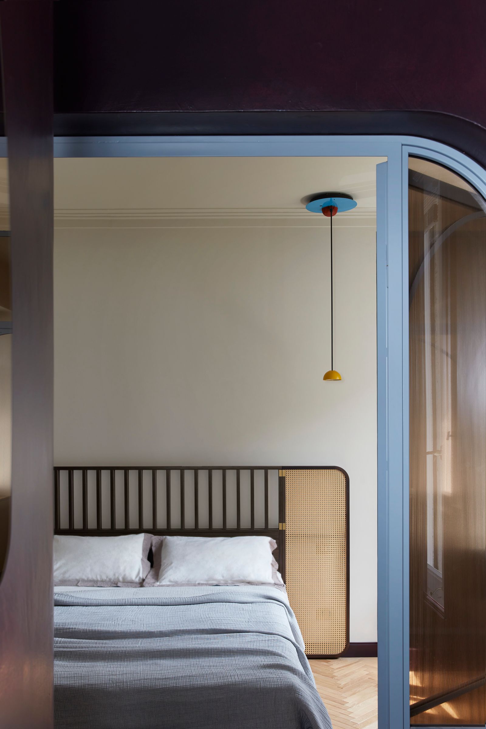 Schlafzimmer Doppelbett Kopfteil mit Wiener Geflecht