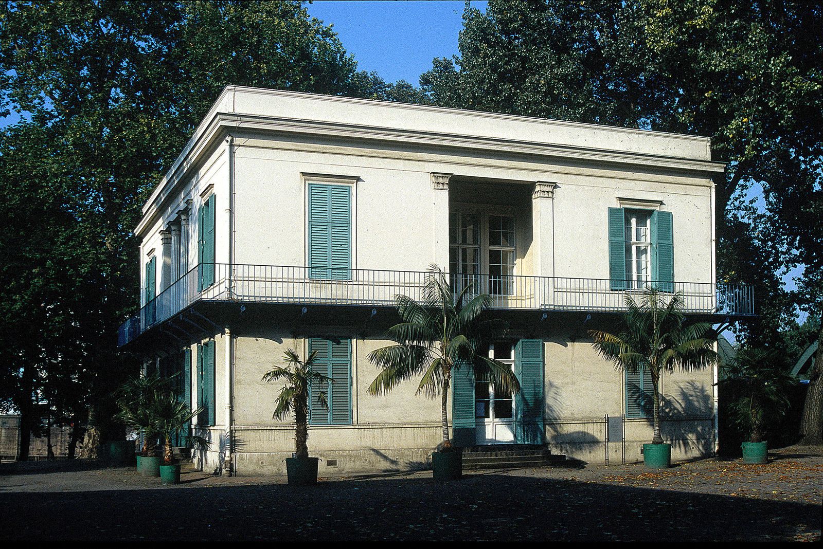 Wie wandlungsfähig Karl Friedrich Schinkel als Architekt war zeigt sein Neuer Pavillon am Schloss Charlottenburg. Das...