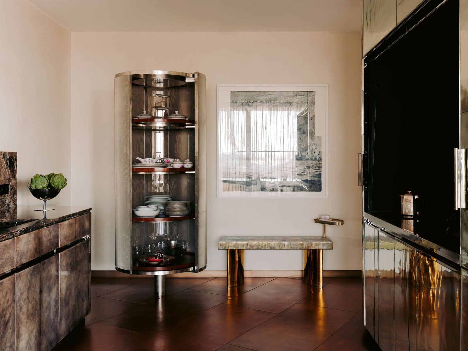 Die Küche mit Fronten aus lackiertem Ziegenpergamen