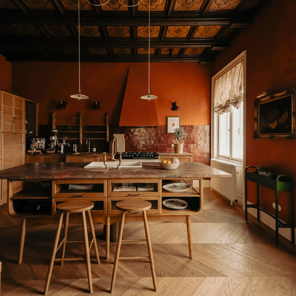 Das sind die heißesten Küchentrends für 2025 laut AD100-Designer:innen