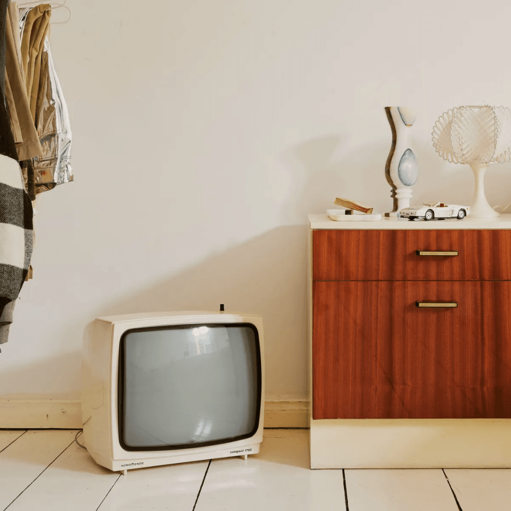 Großer Bildschirm, große Frage: Wohin mit dem Fernseher?